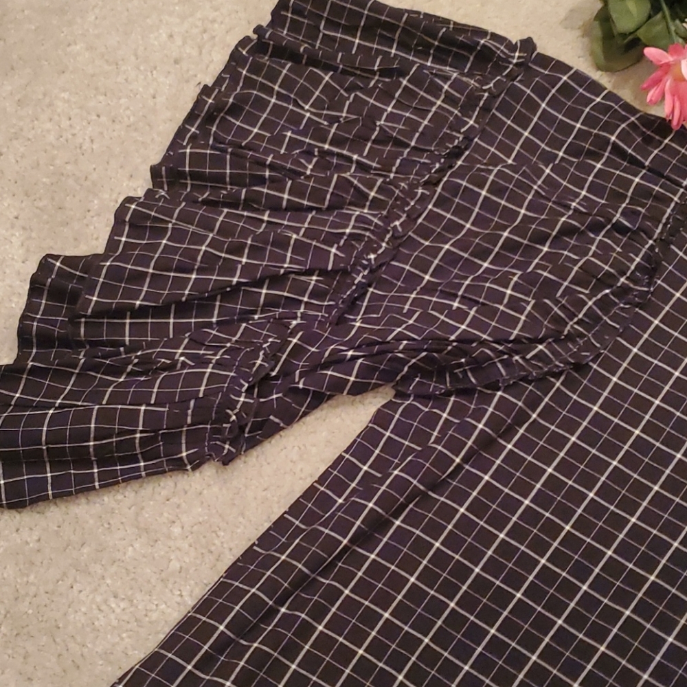 Fit and Flare Wide Sleeve Dramatic Top! - Picture 2 of 5